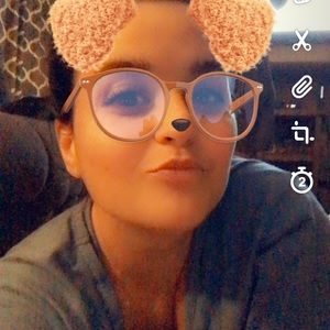 Meet your Posher, Deanne